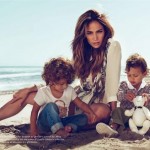 Jennifer López posa con sus hijos